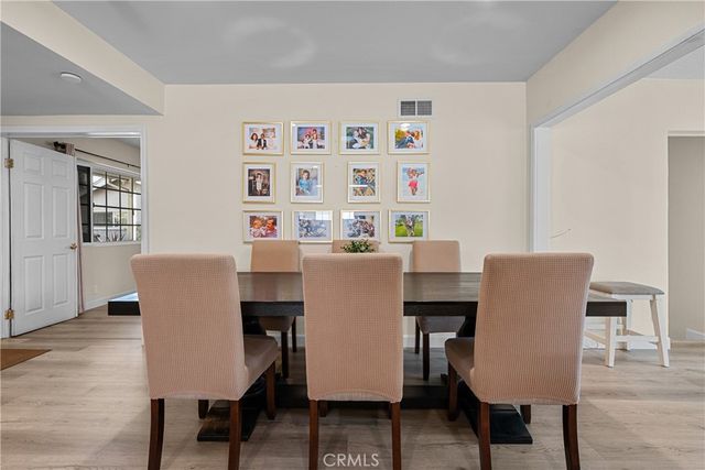 9559 9561 Natick, North Hills, CA 91343