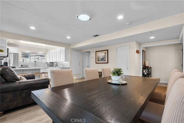 9559 9561 Natick, North Hills, CA 91343