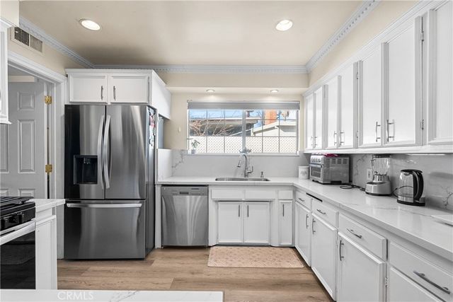 9559 9561 Natick, North Hills, CA 91343