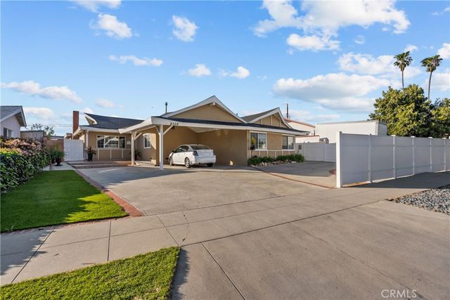 9559 9561 Natick, North Hills, CA 91343