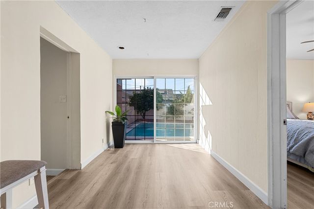 9559 9561 Natick, North Hills, CA 91343