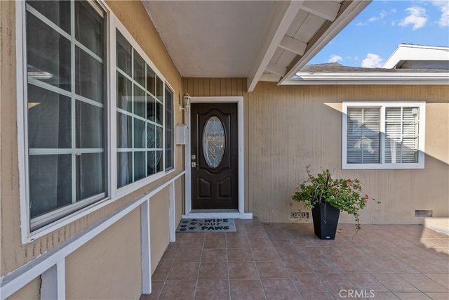 9559 9561 Natick, North Hills, CA 91343