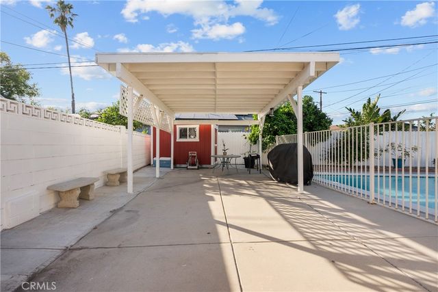 9559 9561 Natick, North Hills, CA 91343