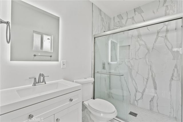 9559 9561 Natick, North Hills, CA 91343