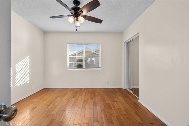 9559 9561 Natick, North Hills, CA 91343