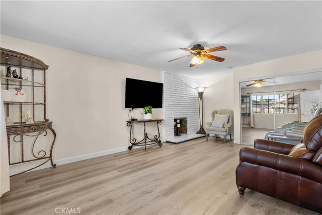 9559 9561 Natick, North Hills, CA 91343