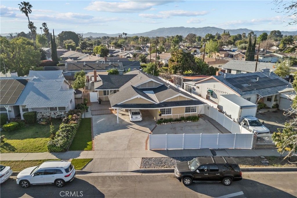 9559 9561 Natick, North Hills, CA 91343