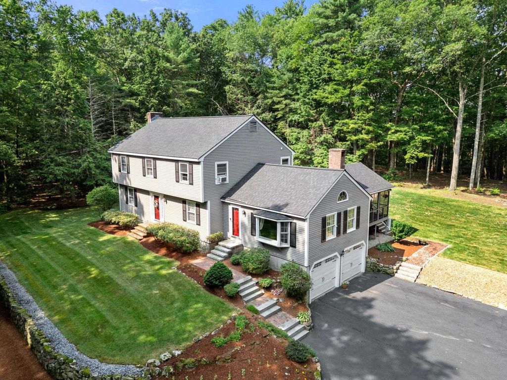 24 Holly Hill Drive, Amherst, NH 03031