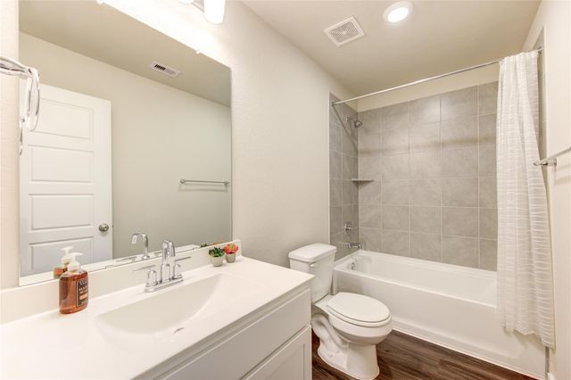 7639 Tramontana Lane, Baytown, TX 77523