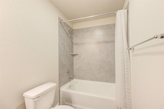 7639 Tramontana Lane, Baytown, TX 77523