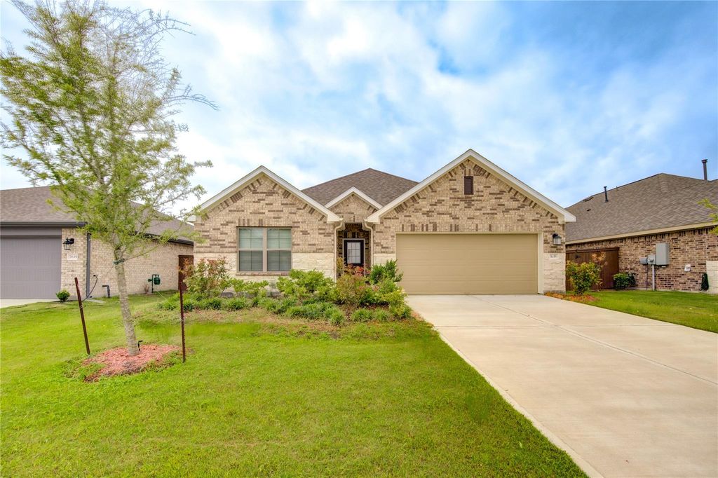 7639 Tramontana Lane, Baytown, TX 77523