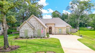 102 Eastwood Drive, Brandon, MS 39042