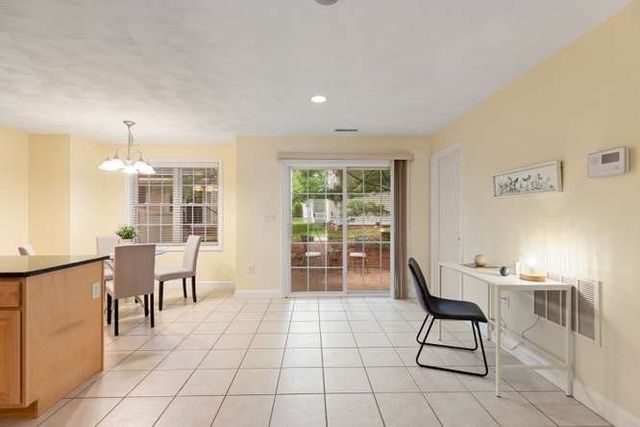 20 Jill's Way 20, Tewksbury, MA 01876