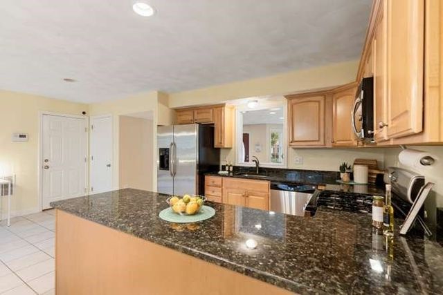 20 Jill's Way 20, Tewksbury, MA 01876