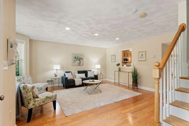 20 Jill's Way 20, Tewksbury, MA 01876