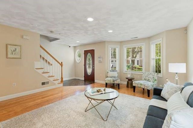 20 Jill's Way 20, Tewksbury, MA 01876