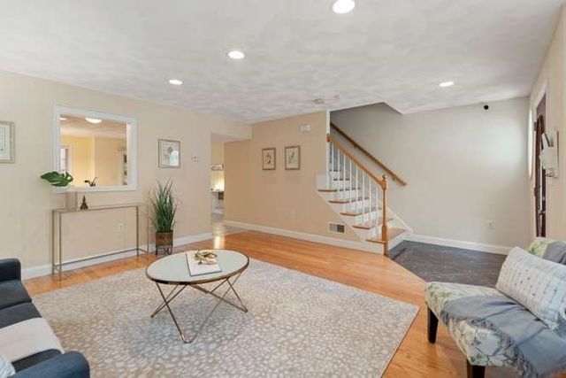 20 Jill's Way 20, Tewksbury, MA 01876