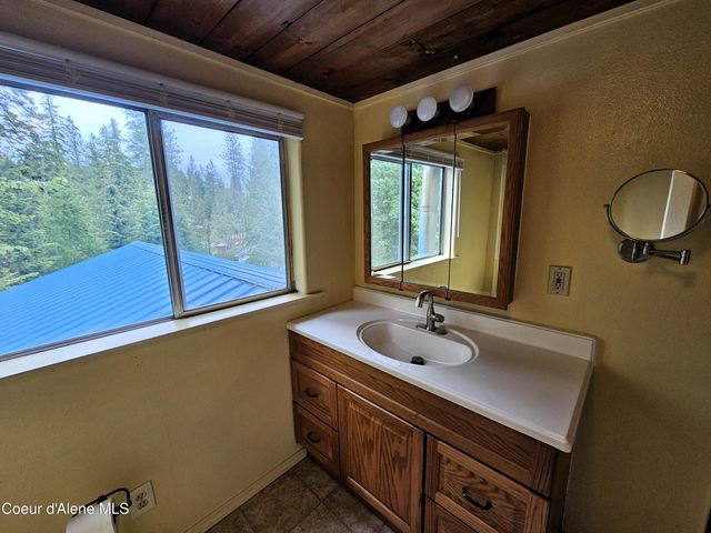 4714 E Upper Hayden Lake RD, Hayden, ID 83835