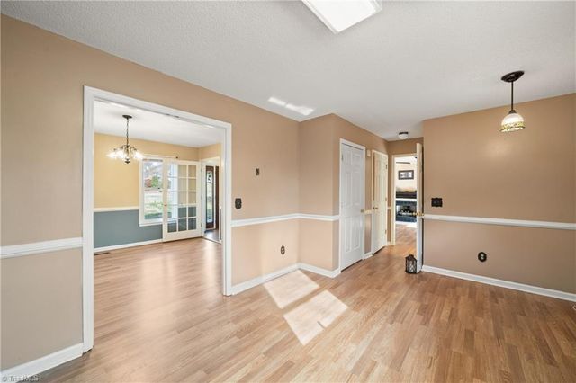 1605 Moravian Heights Court, Clemmons, NC 27012