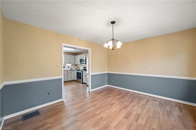 1605 Moravian Heights Court, Clemmons, NC 27012