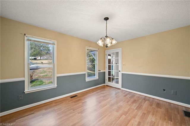 1605 Moravian Heights Court, Clemmons, NC 27012