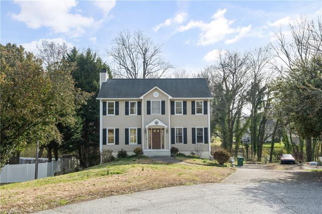 1605 Moravian Heights Court, Clemmons, NC 27012