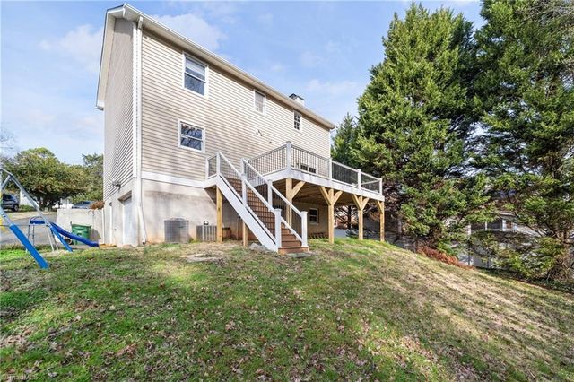 1605 Moravian Heights Court, Clemmons, NC 27012