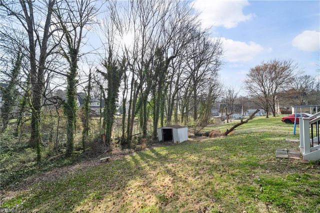 1605 Moravian Heights Court, Clemmons, NC 27012