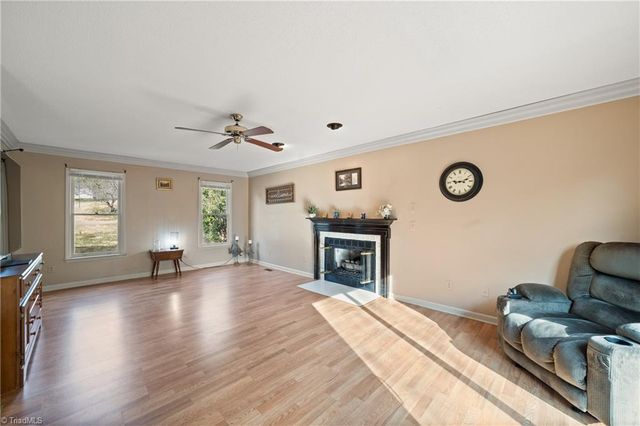 1605 Moravian Heights Court, Clemmons, NC 27012