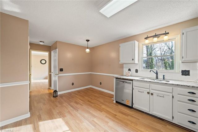 1605 Moravian Heights Court, Clemmons, NC 27012