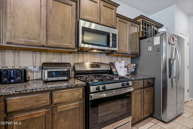 209 REIGATE Drive, El Paso, TX 79928