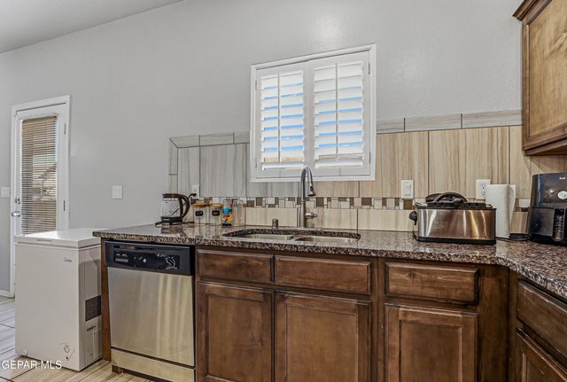 209 REIGATE Drive, El Paso, TX 79928