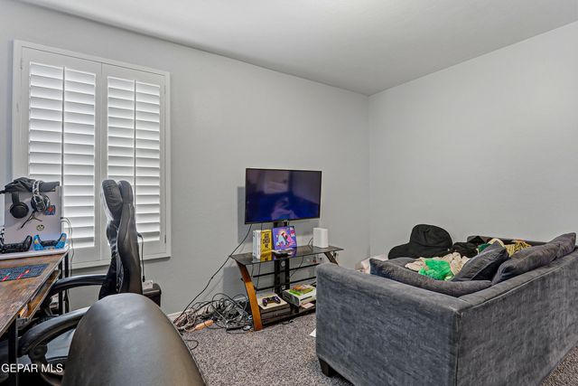 209 REIGATE Drive, El Paso, TX 79928