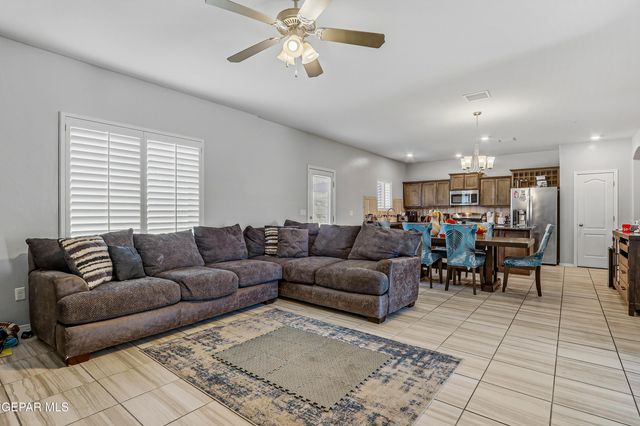209 REIGATE Drive, El Paso, TX 79928