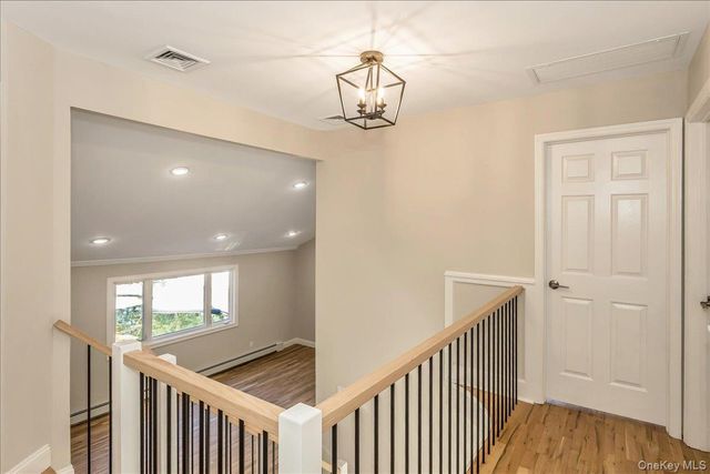 75 Wesleyan Road, Smithtown, NY 11787
