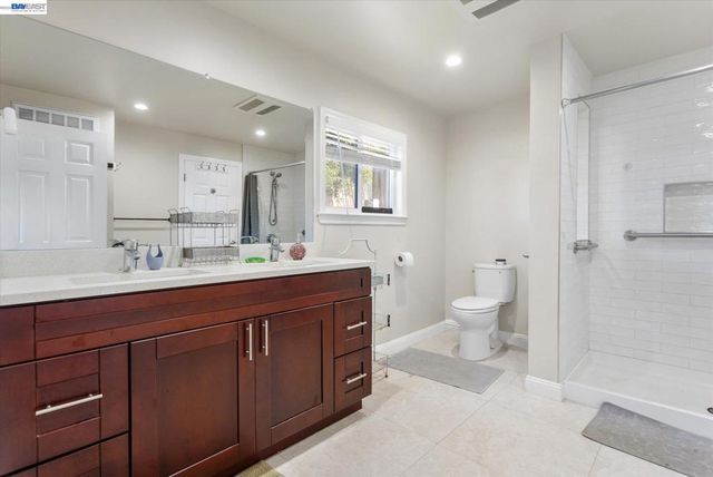 26770 Hayward Blvd, Hayward, CA 94542
