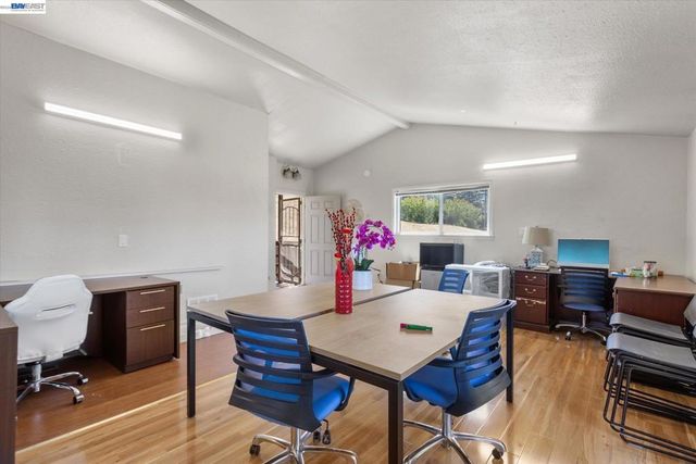 26770 Hayward Blvd, Hayward, CA 94542