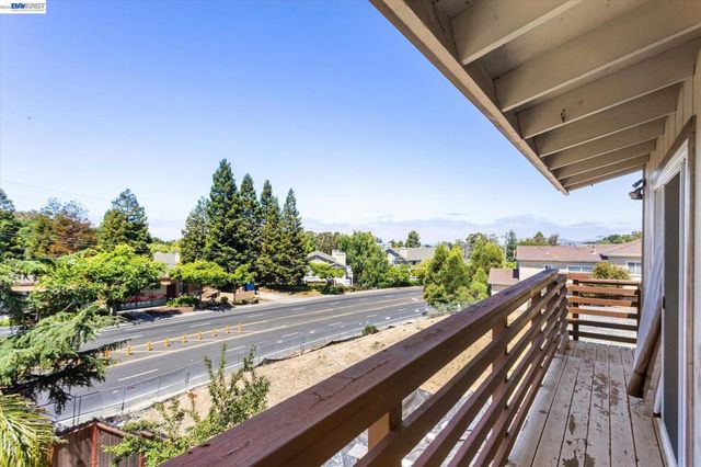 26770 Hayward Blvd, Hayward, CA 94542