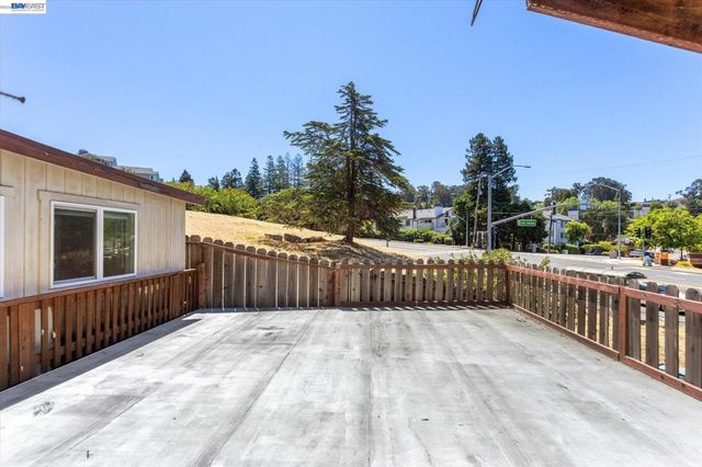 26770 Hayward Blvd, Hayward, CA 94542