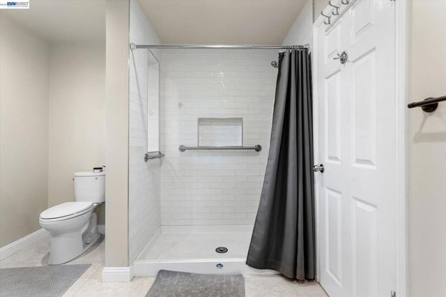 26770 Hayward Blvd, Hayward, CA 94542