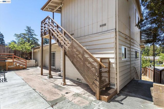 26770 Hayward Blvd, Hayward, CA 94542