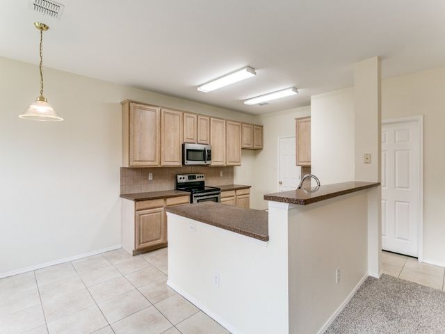 1105 Windhaven Circle, Lewisville, TX 75067