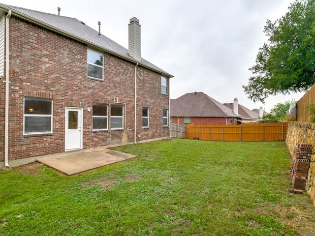 1105 Windhaven Circle, Lewisville, TX 75067