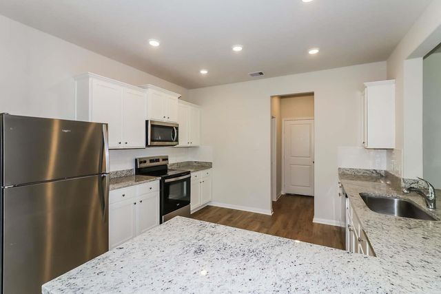 8204 Sunberry Shadow Drive, Houston, TX 77016