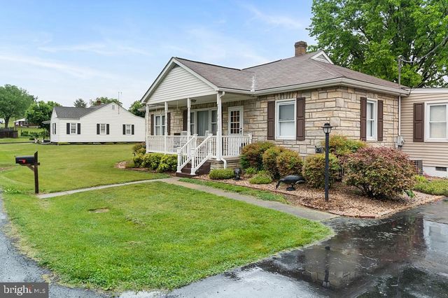 264 HOPEWELL AVE, Mount Jackson, VA 22842