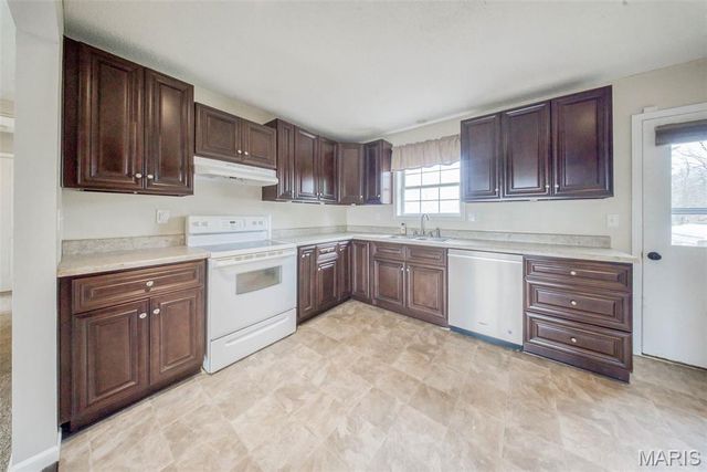 1805 Briarwood Drive, Rolla, MO 65401