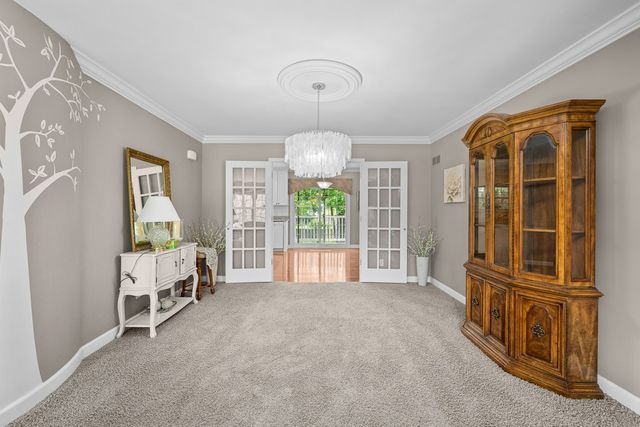 3215 E Locust Street 15, Davenport, IA 52803