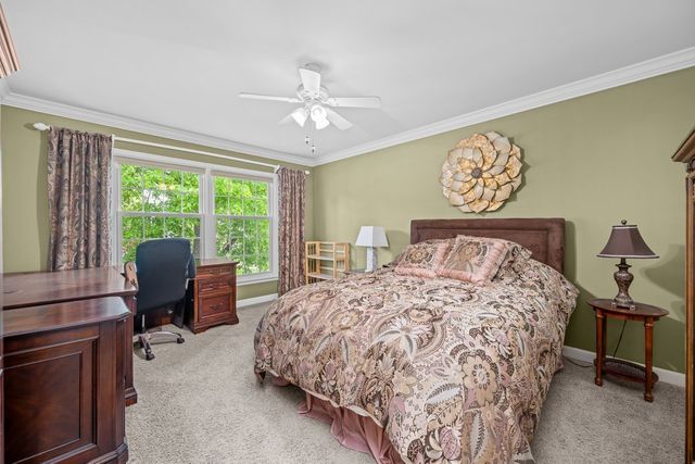 3215 E Locust Street 15, Davenport, IA 52803