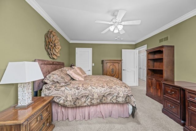 3215 E Locust Street 15, Davenport, IA 52803