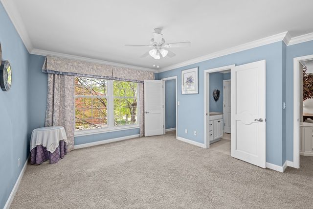3215 E Locust Street 15, Davenport, IA 52803